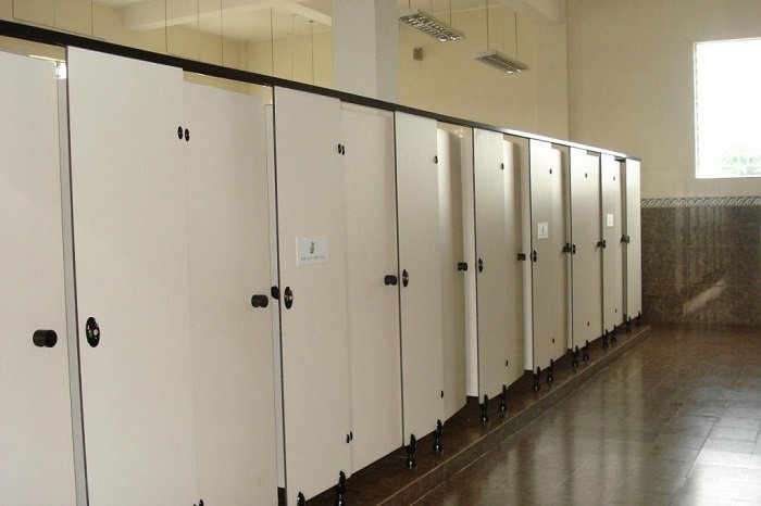 Báo giá vách ngăn vệ sinh compact HPL mới nhất 2023