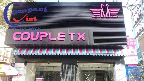 Compact Việt 4H thi công gấp hệ thống phòng thay đồ tại Shop Couple TX với tấm MFC màu trắng chỉ trong “tít tắt”