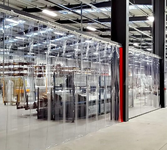 Đặc điểm của cửa xếp nhựa trong suốt