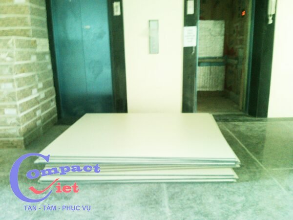 Phương pháp thi công vách ngăn vệ sinh compact HPL tối ưu nhất