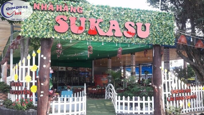 vách ngăn vệ sinh nhà hàng sukasu