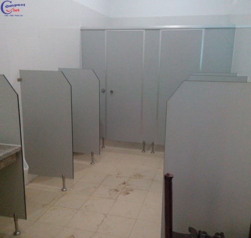 thi-cong-vach-ngan-ve-sinh-cong-ty-may-mac-6 Vẽ Đẹp Công Ty Sợi Vỹ Sơn Gây Choáng Ngợp Khi Hoàn Thành Hạng Mục Vách Ngăn Vệ Sinh Trong Khoảng Thời Gian Nhanh Không Tưởng