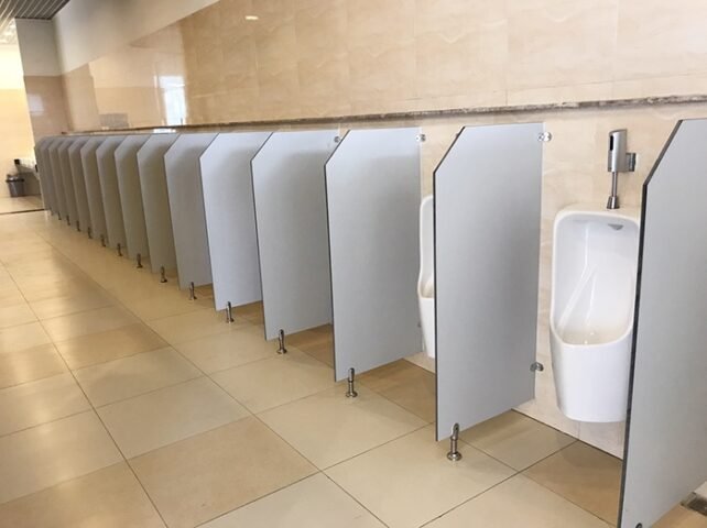 vách ngăn nhà vệ sinh giá rẻ