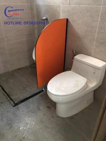 Băn khoăn làm vách ngăn gì rẻ nhất hãy chọn vách ngăn vệ sinh Formica