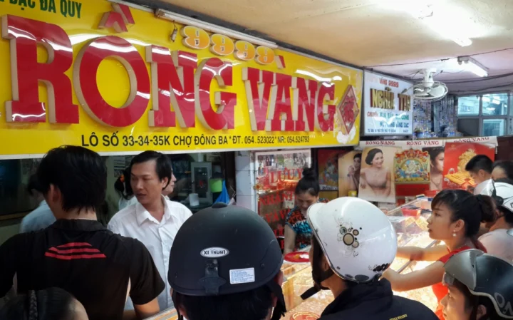 Giá Vàng 9999 Rồng Vàng Huế Hôm Nay 2026: Dự Báo & Phân Tích Biểu đồ giá vàng thế giới và vàng Việt Nam