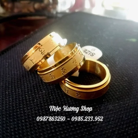 Vàng nhẫn kiểu dáng hiện đại của Mi Hồng