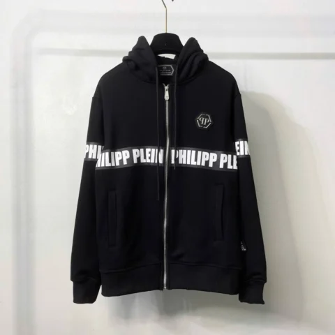 Áo khoác Philipp Plein với họa tiết ấn tượng