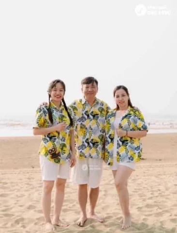 Áo Sơ Mi Đi Biển: Xu Hướng Thời Trang 2026 & Bí Quyết Chọn Lựa Hoàn Hảo Áo sơ mi Hawaii họa tiết rực rỡ cho đi biển