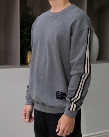 Áo Thun Nam Dài Tay 2026: Xu Hướng, Chất Liệu & Cách Phối Đồ Đỉnh Cao Áo thun nam dài tay dáng oversized màu xám