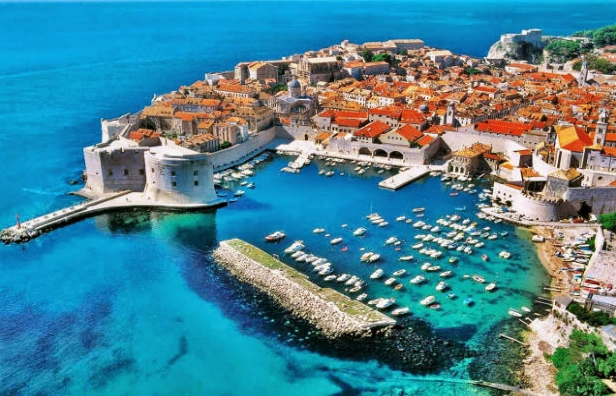 Croatia Là Nước Nào? Khám Phá Vẻ Đẹp Địa Trung Hải 2026 Cảnh biển đẹp của Croatia