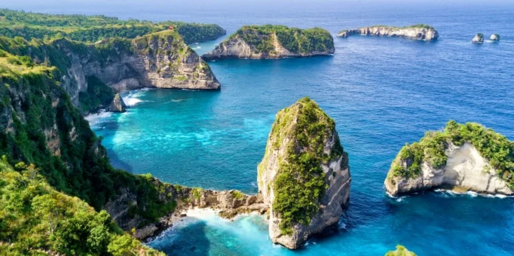 Bali là nước nào? Khám phá thiên đường nhiệt đới Indonesia Cảnh quan thiên nhiên hùng vĩ của Bali