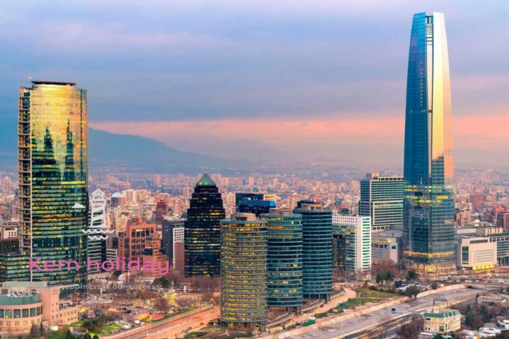 Santiago Là Thủ Đô Nước Nào? Khám Phá Thủ Đô Chile 2026 Cảnh quan đường phố Santiago, Chile