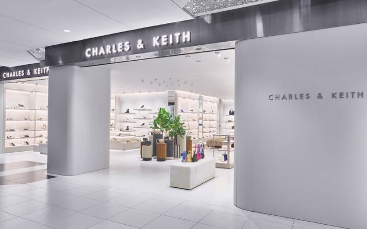 charles-keith-cua-nuoc-nao