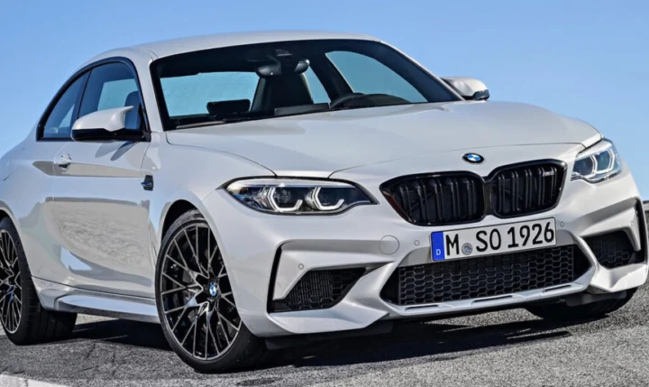 BMW của nước nào? Lịch sử và sự phát triển của thương hiệu xe sang Chiếc BMW M2 Competition đang vận hành trên đường
