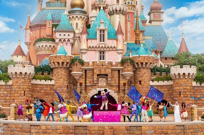 Disneyland Có Ở Những Nước Nào? Khám Phá Thế Giới Phép Màu Cổng vào Disneyland Resort California