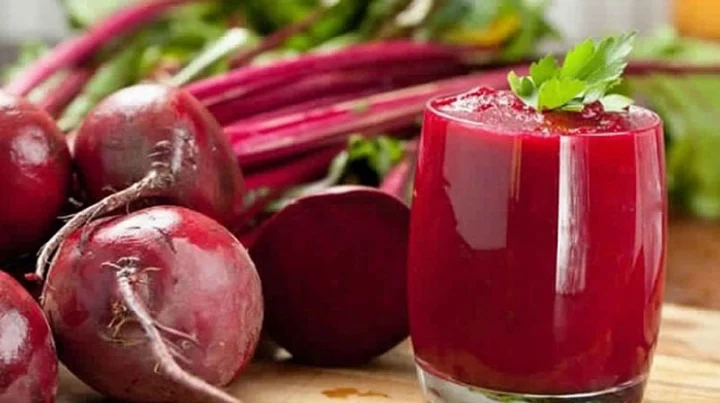 Nên uống nước ép củ dền khi nào? Khám phá thời điểm VÀNG Củ dền tươi và một ly nước ép củ dền