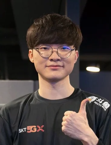 Faker Là Người Nước Nào? Hé Lộ Quốc Tịch Của 'Quỷ Vương' LMHT Faker trong một buổi phỏng vấn