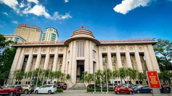 Ngân hàng Nhà nước là ngân hàng nào? Chức năng và vai trò 2026 Hình ảnh trụ sở Ngân hàng Nhà nước Việt Nam