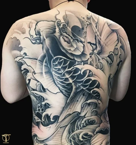 Tattoo Cá Chép Full Lưng 2026: Ý Nghĩa, Phong Thủy & Mẫu Đẹp Nhất Hình xăm cá chép full lưng nghệ thuật