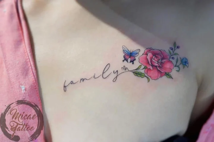 Khám Phá Hình Xăm Chữ In Hoa: Nghệ Thuật Tattoo Đầy Ấn Tượng 2026 Hình xăm chữ in hoa mini đầy tinh tế trên ngón tay