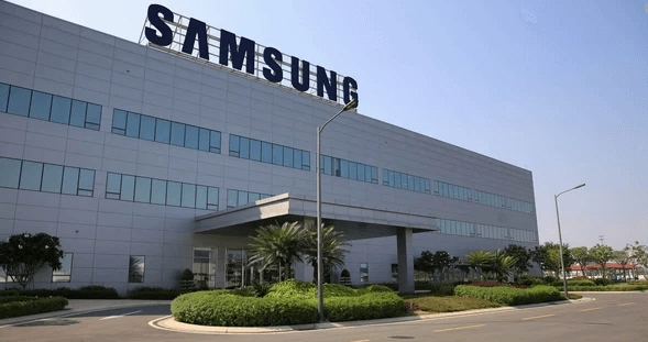 Logo Samsung và quốc kỳ Hàn Quốc