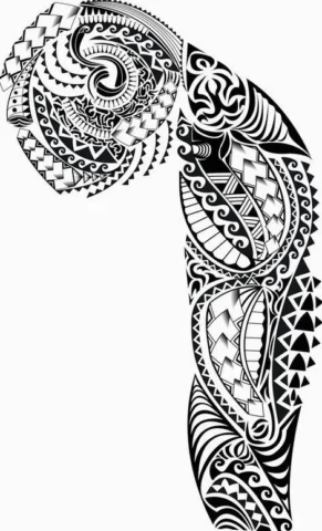 Mẫu hình xăm Maori tối giản trên bắp tay