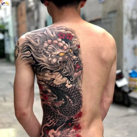 Khám Phá Mẫu Xăm Nửa Lưng Đẹp 2026: Xu Hướng & Ý Nghĩa Sâu Sắc Mẫu xăm nửa lưng phong cảnh thiên nhiên