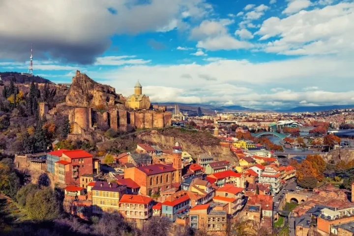 Georgia Là Nước Nào? Khám Phá Vùng Đất Cổ Đại Giữa Châu Âu & Châu Á Người dân Georgia trong trang phục truyền thống