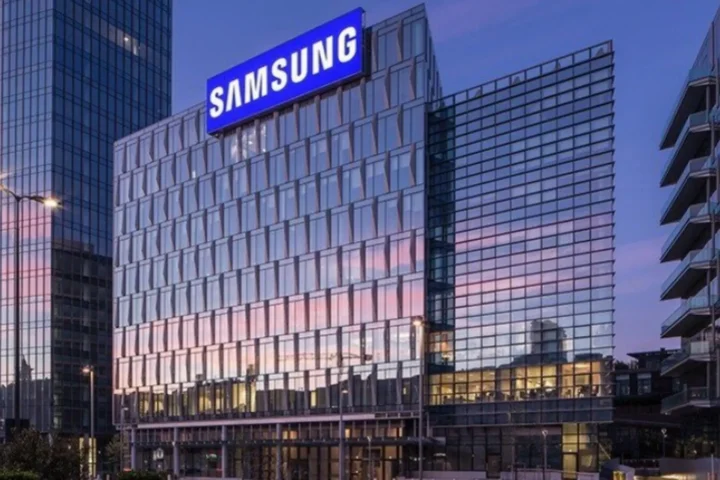 Samsung của nước nào? Hé lộ sự thật bất ngờ về tập đoàn tỷ đô Người dùng sử dụng điện thoại Samsung