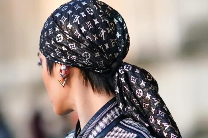 Bandana là gì? Khám phá lịch sử và cách phối đồ sành điệu 2026 Nhiều mẫu Bandana đẹp mắt