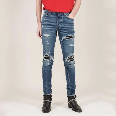 Quần bò Amiri dáng slim fit màu xanh cổ điển với chi tiết suede