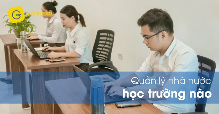 Sinh viên ngành Quản lý Nhà nước trong buổi học thực tế