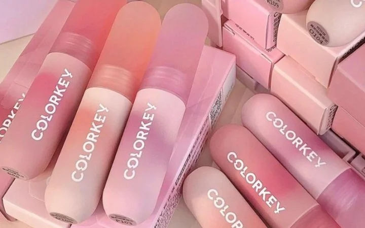 So sánh các dòng son Colorkey