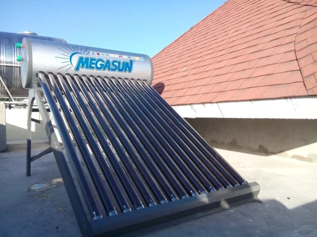 So sánh các loại máy nước nóng năng lượng mặt trời