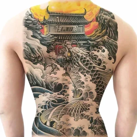 Tattoo Cá Chép Full Lưng 2026: Ý Nghĩa, Phong Thủy & Mẫu Đẹp Nhất Tattoo cá chép hóa rồng full lưng ấn tượng