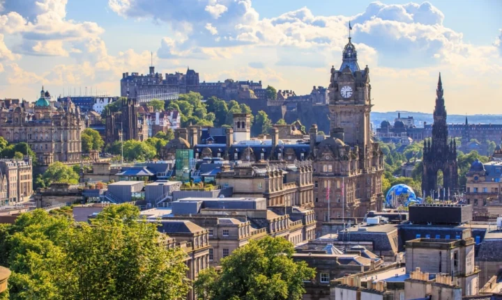 Scotland là nước nào? Khám phá xứ sở whisky và lâu đài cổ Thành phố Edinburgh, Scotland