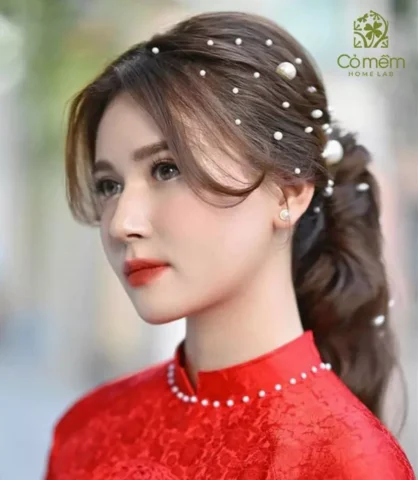 Top 10+ Các Kiểu Tóc Mặc Áo Dài Chuẩn Fashion 2026 Tóc tết hai bên dịu dàng kết hợp áo dài cách tân