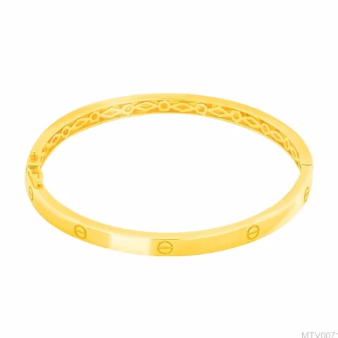 Trang sức vàng tây 610 với nhiều màu sắc