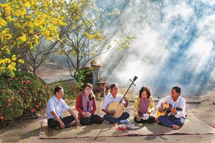 Đờn ca tài tử là nghệ thuật truyền thống của vùng nào? Biểu diễn Đờn ca tài tử tại lễ hội