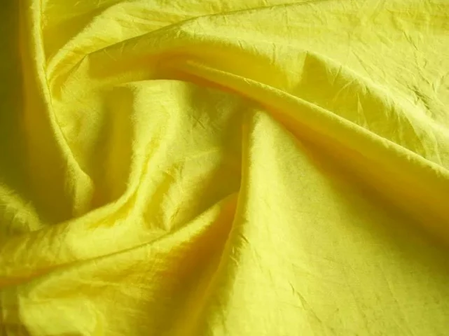 Vải Nylon: Khám Phá Ưu Nhược Điểm, Ứng Dụng & Xu Hướng 2026 Các sản phẩm làm từ vải nylon