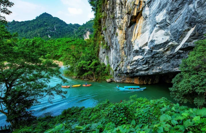 Khám phá Di sản Thiên nhiên Thế giới: Hang động Phong Nha - Kẻ Bàng Cảnh quan tuyệt đẹp bên trong hang động Phong Nha - Kẻ Bàng
