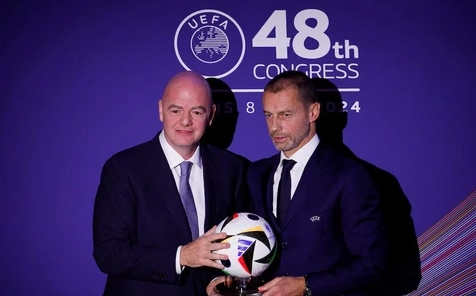 Cầu thủ ăn mừng bàn thắng trong trận chung kết UEFA Champions League