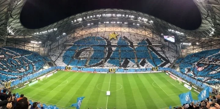 Cầu thủ Olympique de Marseille ăn mừng bàn thắng