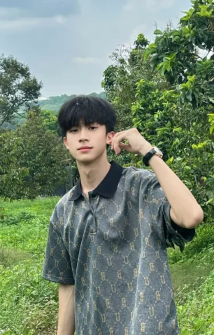 Chàng trai Việt Nam với vẻ ngoài cuốn hút và phong cách