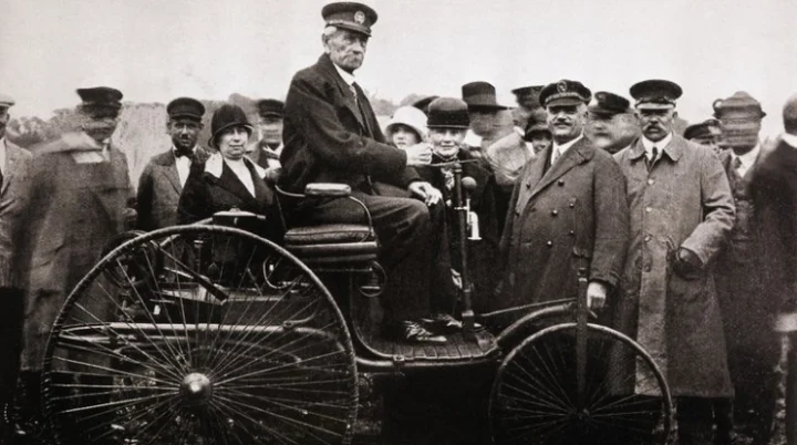 Ai Là Người Phát Minh Ra Ô Tô? Hành Trình Vĩ Đại Của Karl Benz Chiếc xe hơi đầu tiên của Karl Benz