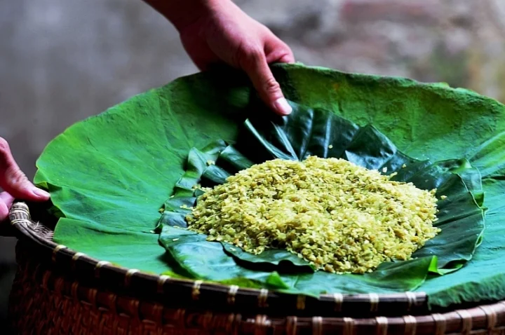 Cốm làng Vòng xanh mướt