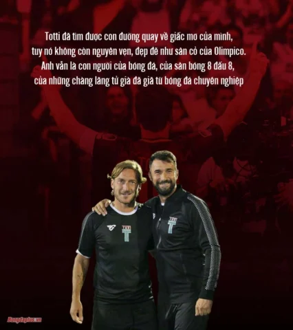 Francesco Totti nhận giải thưởng cá nhân