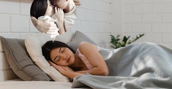Nằm mơ thấy quan hệ với chồng: Giải mã giấc mơ và ý nghĩa 2026 Giải mã giấc mơ thấy quan hệ với chồng