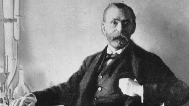 Ai là người chế tạo ra thuốc nổ? Bí ẩn lịch sử và những khám phá Giải thưởng Nobel