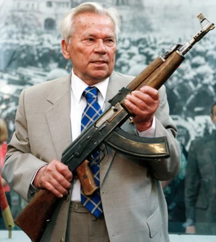 Ai là người chế tạo ra súng? Hành trình lịch sử vũ khí Hình ảnh khẩu súng AK-47 hiện đại